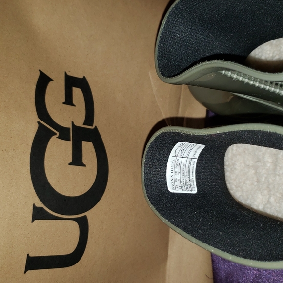 Women's Ugg Drizlita Boot in Burnt Olive Size 11. New. Never Worn. - Picture 4 of 5